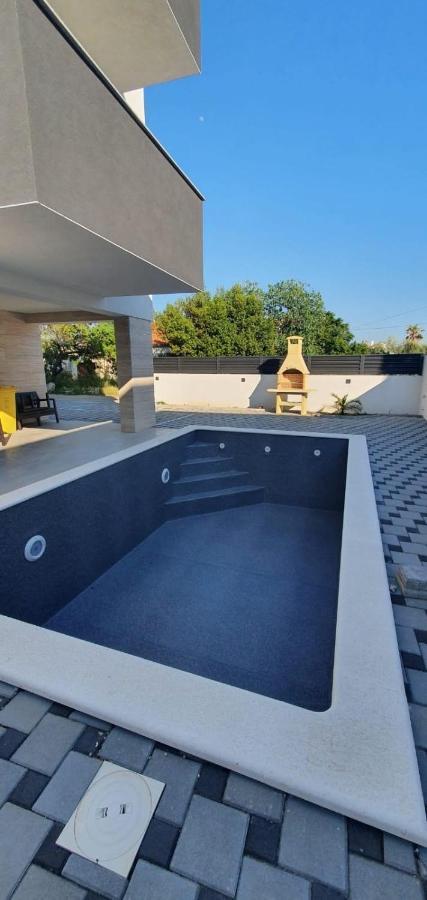 Vila Slavica Vir Exterior photo