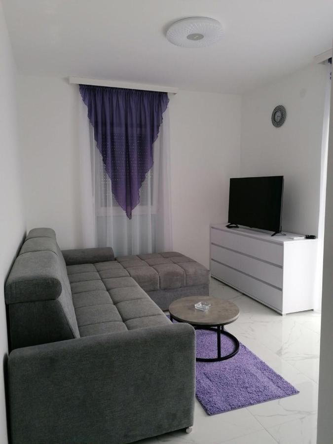 Vila Slavica Vir Exterior photo