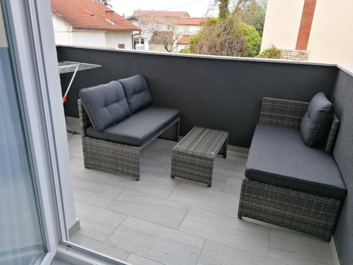 Vila Slavica Vir Exterior photo