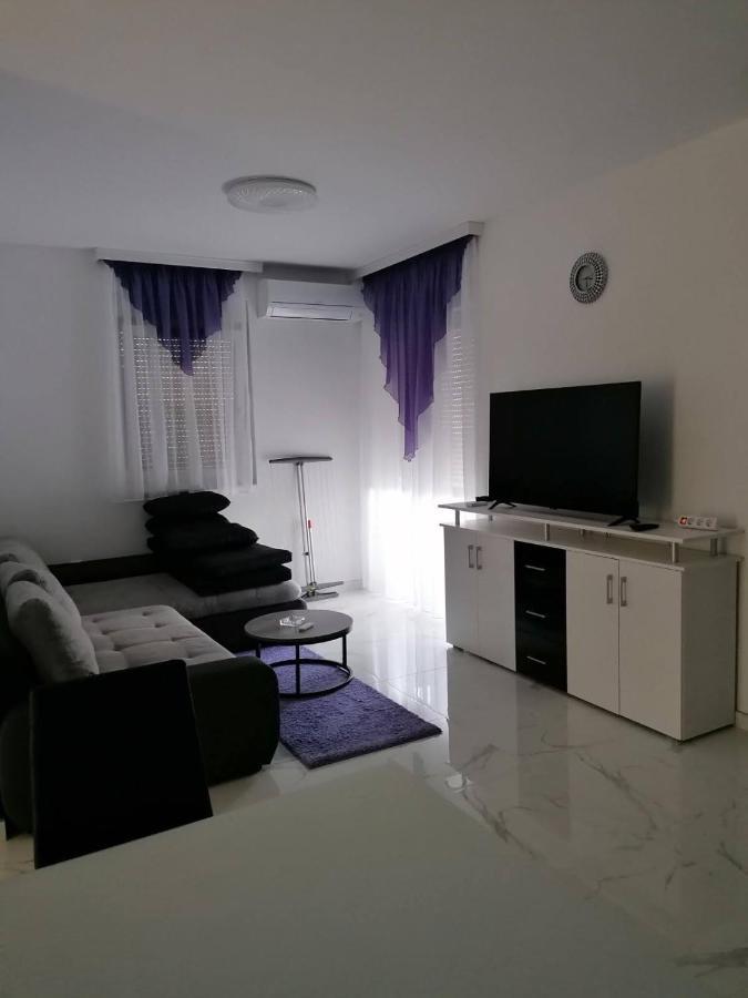 Vila Slavica Vir Exterior photo